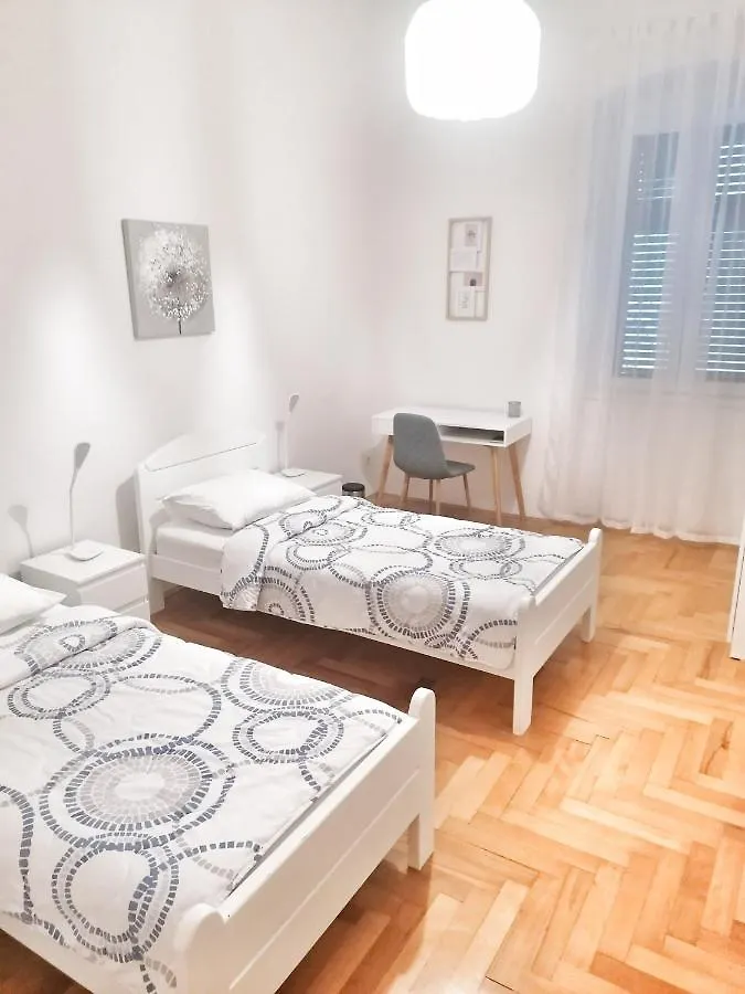 Apartment Anamarija-Bacvice Split 0*,